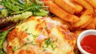 メルボルン名物チキンパルマ体験記:The Birmingham Hotelでの味わい