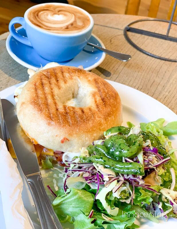 Vic’s Cafe